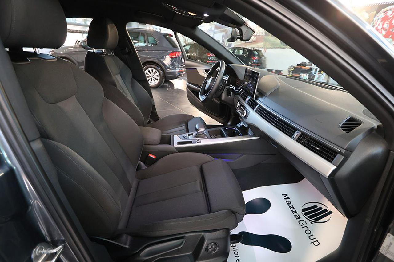 AUDI A4 35 TDI S-Tronic S-Line - 44