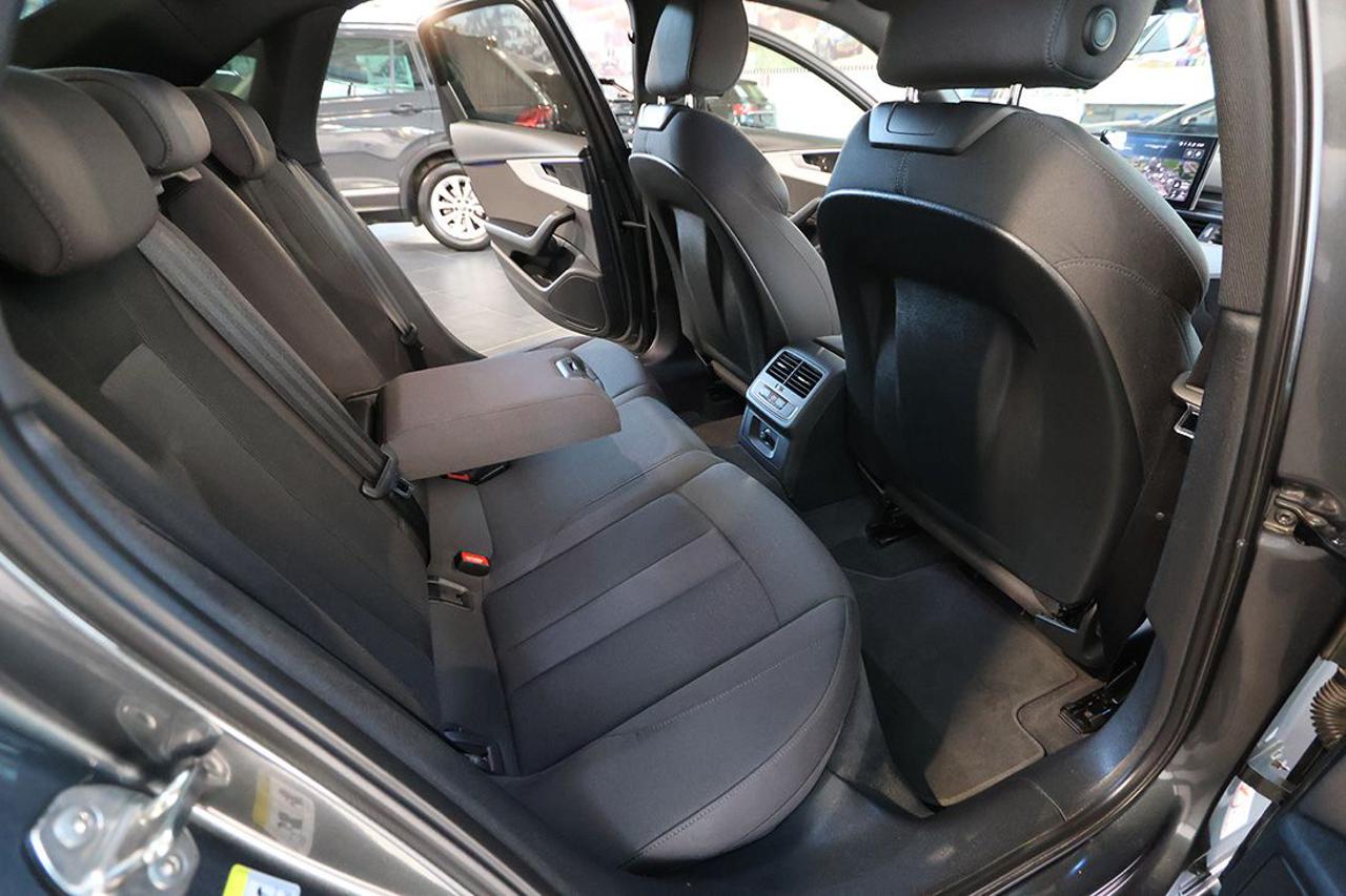 AUDI A4 35 TDI S-Tronic S-Line - 18