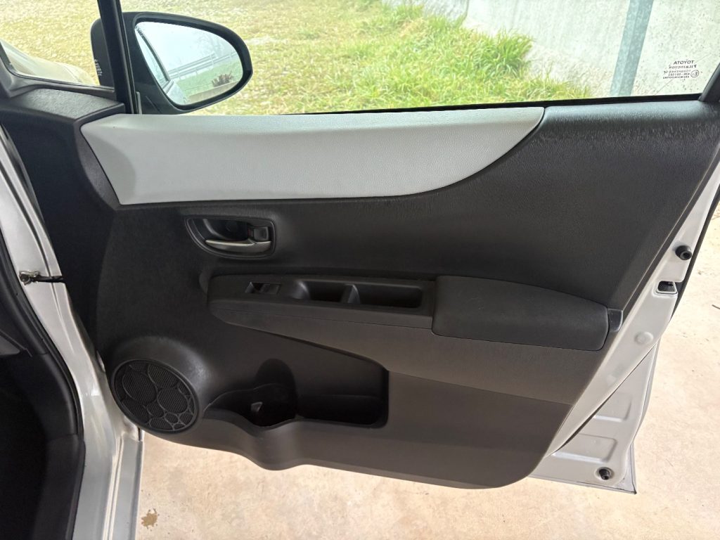 TOYOTA Yaris 1.5 IBRIDA OK NEOP PRONTA CONSEGNA - 11