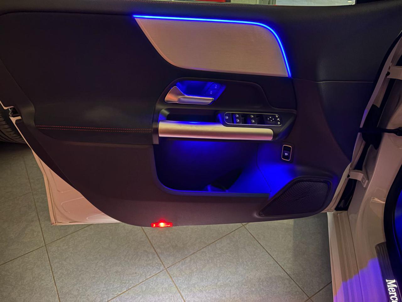 MERCEDES-BENZ B 180 d Automatic AMG Line Premium Pack Night - 20