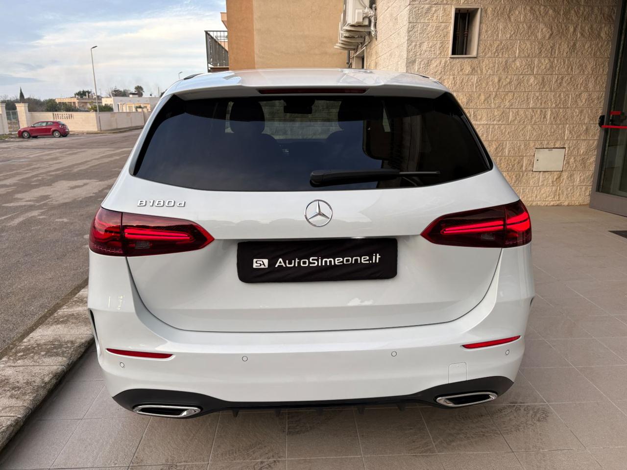 MERCEDES-BENZ B 180 d Automatic AMG Line Premium Pack Night - 6