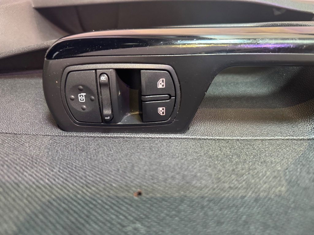 OPEL Corsa 1.0 12V 3 porte Club - 4