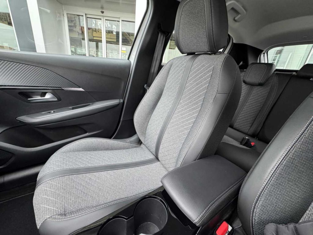 PEUGEOT 208 PureTech 100 Stop&Start 5 porte Allure - 18