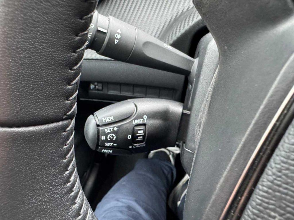 PEUGEOT 208 PureTech 100 Stop&Start 5 porte Allure - 19