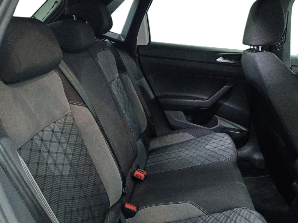 VOLKSWAGEN Polo 1.0 TSI R-Line - 11