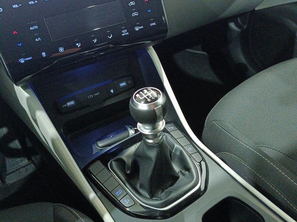 HYUNDAI Tucson 1.6 CRDI 48V XLine - 8