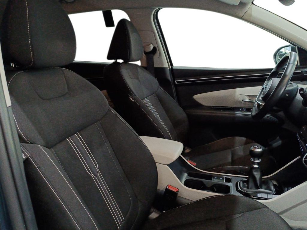 HYUNDAI Tucson 1.6 CRDI 48V XLine - 10