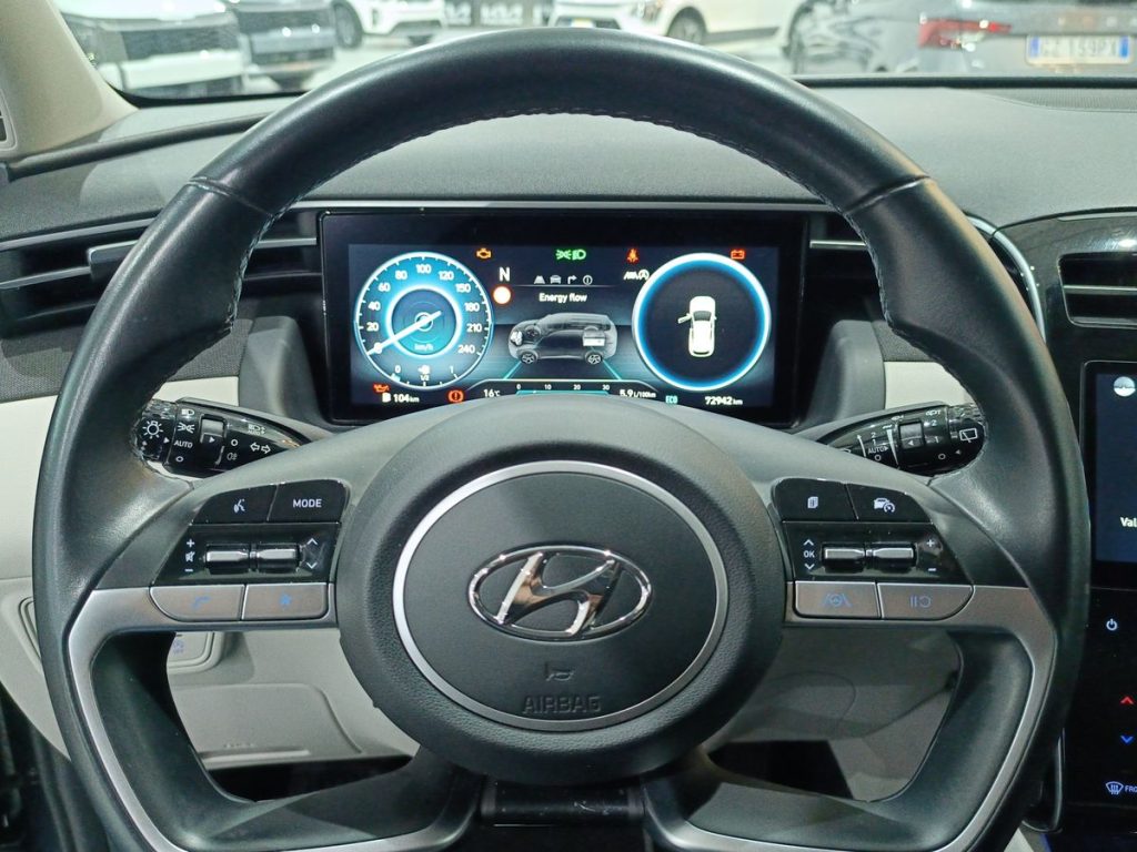 HYUNDAI Tucson 1.6 CRDI 48V XLine - 18
