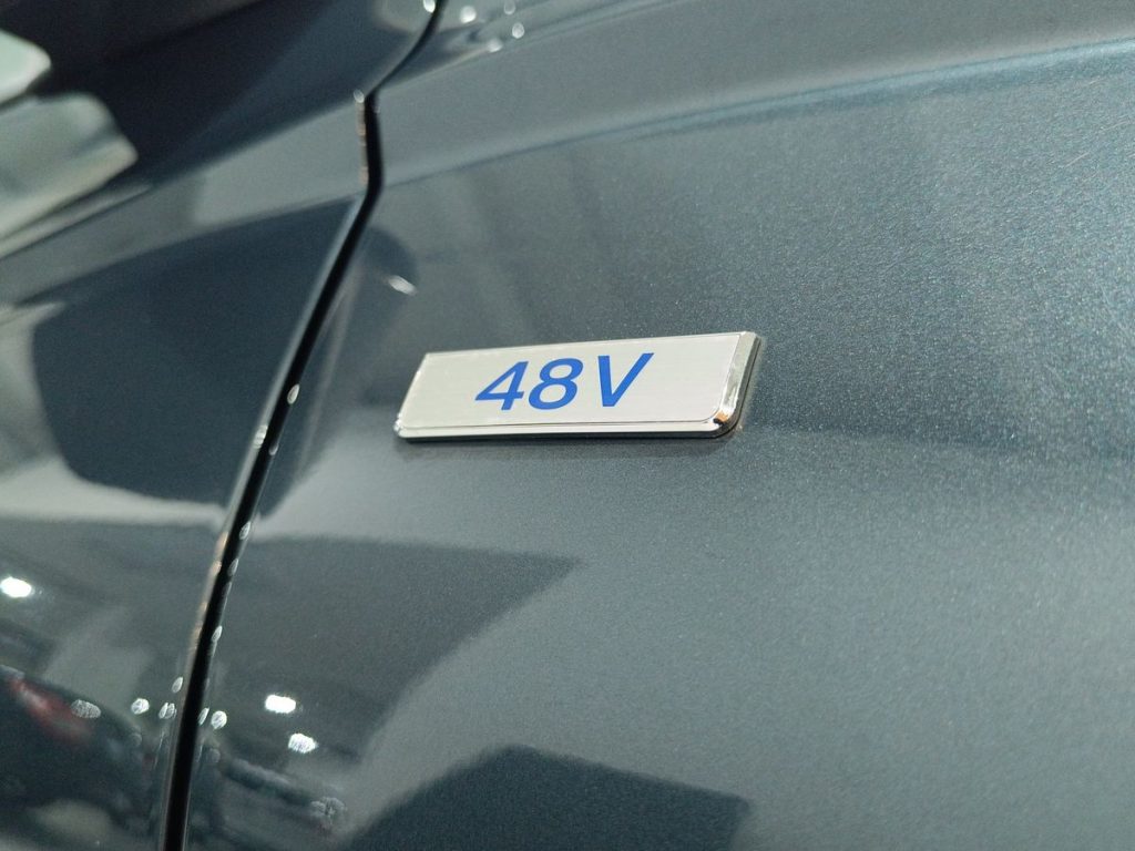 HYUNDAI Tucson 1.6 CRDI 48V XLine - 25