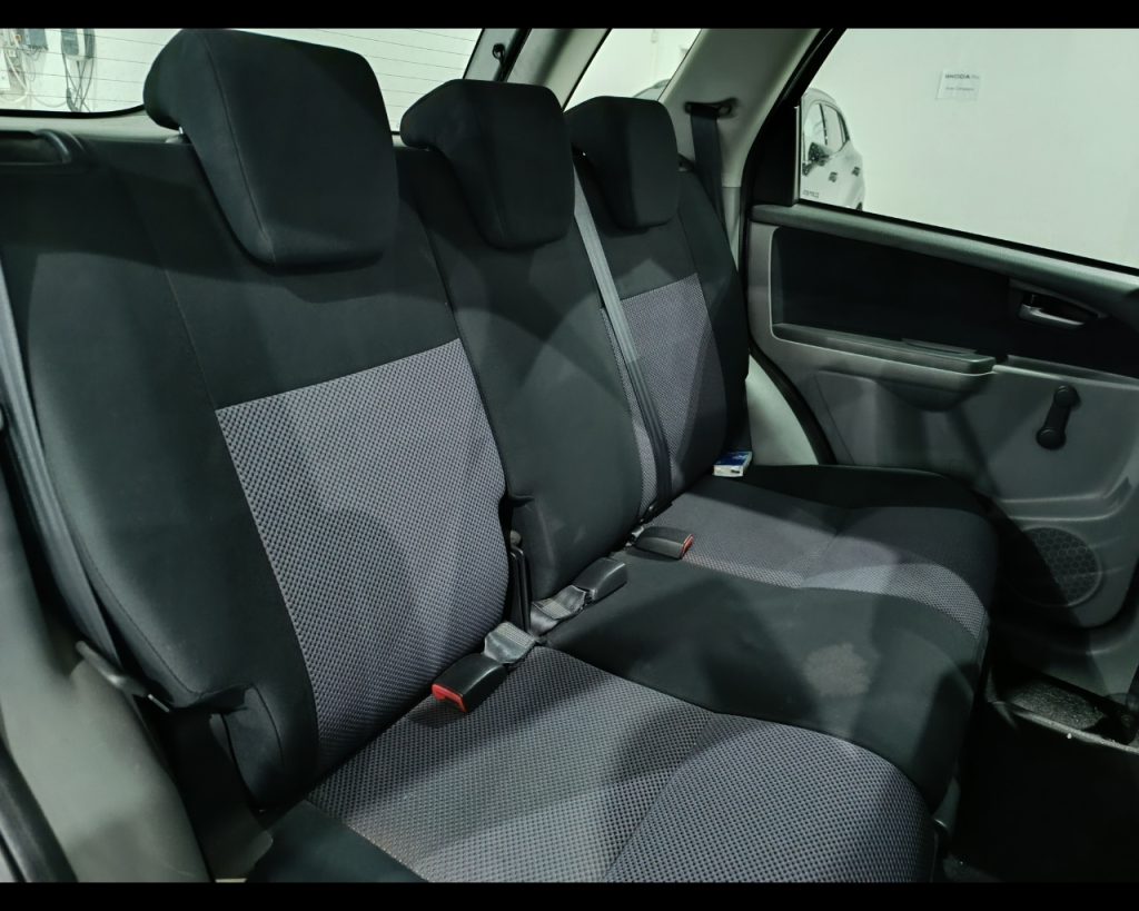 SUZUKI SX4 1.9 DDiS 4WD Outdoor Line - 6