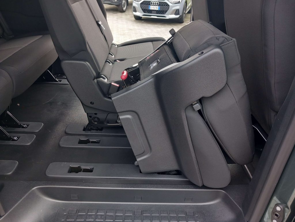 FIAT Ulysse Automat. Omolog. M1 2.0 bluehdi 180cv L3H1 8 post - 12