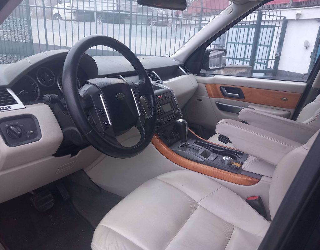 LAND ROVER Range Rover Sport 2.7 tdV6 SE auto - 8