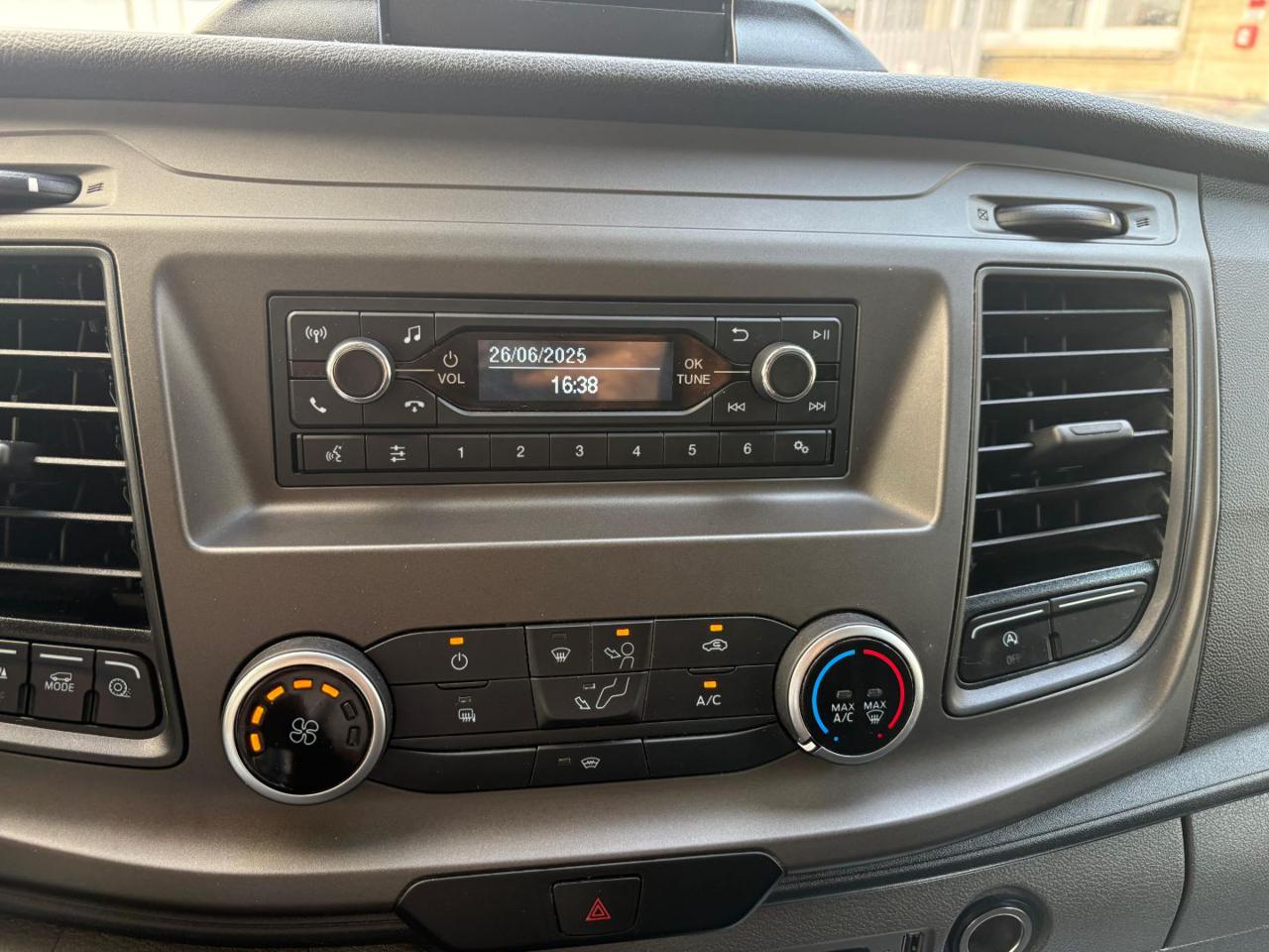 FORD Transit 350 2.0TDCi L3H2 170CV PL-TA Furgon 15300€ +iva - 15