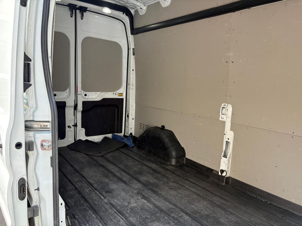 FORD Transit 350 2.0TDCi L3H2 170CV PL-TA Furgon 15300€ +iva - 7