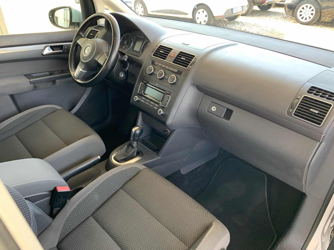 VOLKSWAGEN Touran Business 1.6 TDI DSG 7 POSTI OK NEOPATENTATI C.AUT - 11