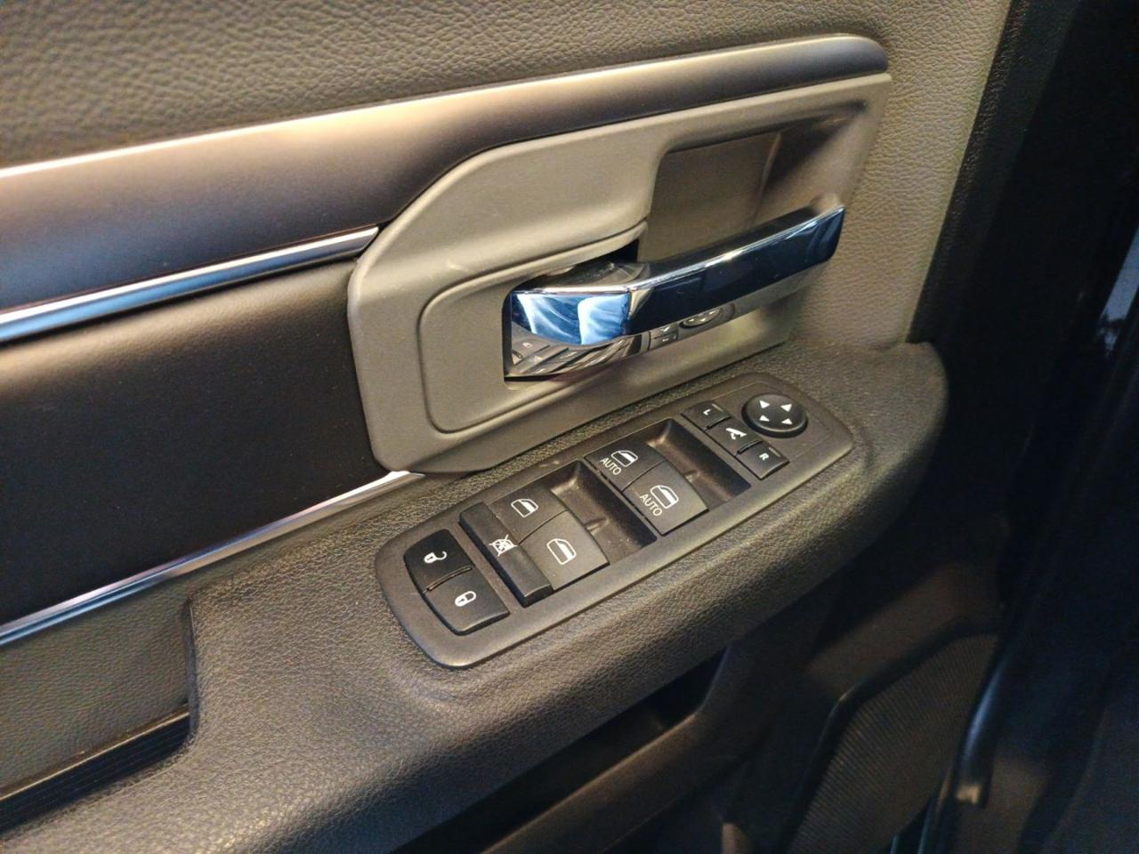 RAM 1500 V8 Crew Cab Limited GPL 395cv AUTOCARRO - 7