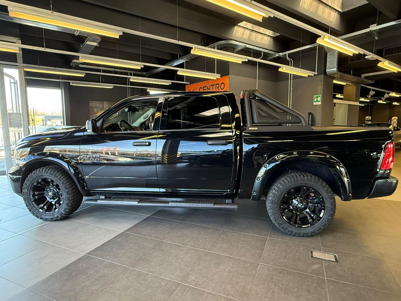 RAM 1500 V8 Crew Cab Limited GPL 395cv AUTOCARRO - 4