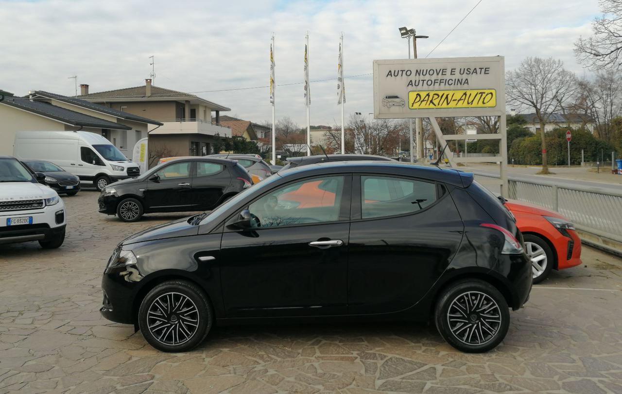 LANCIA Ypsilon 1.0 FireFly 5 porte S&S Hybrid Gold - 2