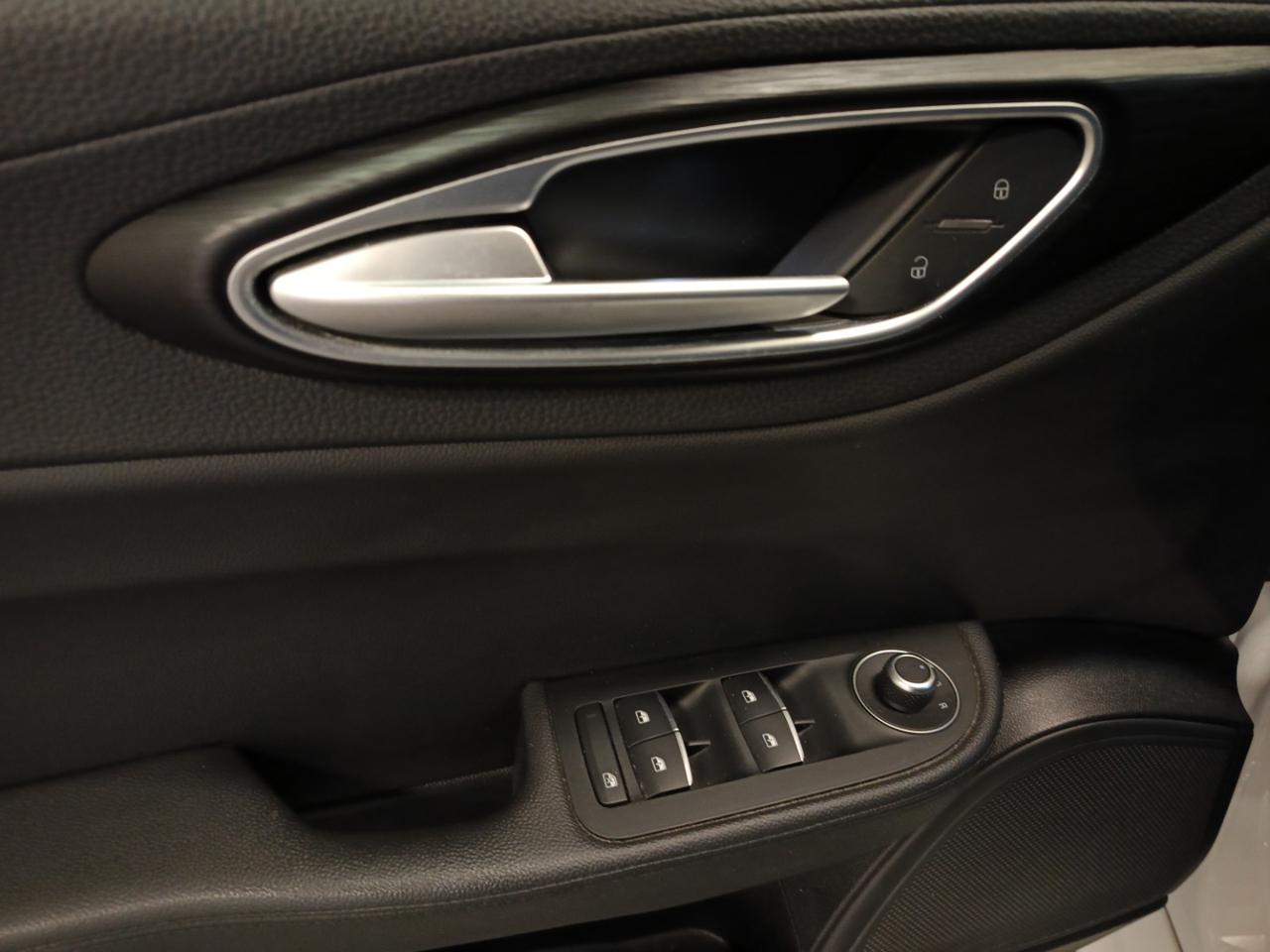 ALFA ROMEO Giulia 2.0 Turbo 200 CV AT8 Super - 16