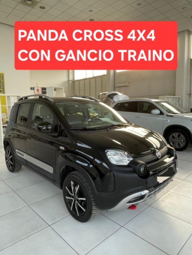 FIAT Panda Cross Nero pastello