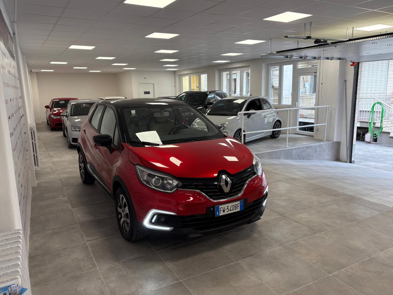 RENAULT Captur dCi 8V 90 CV EDC Business TAGLIANDI UFFICIALI - 2