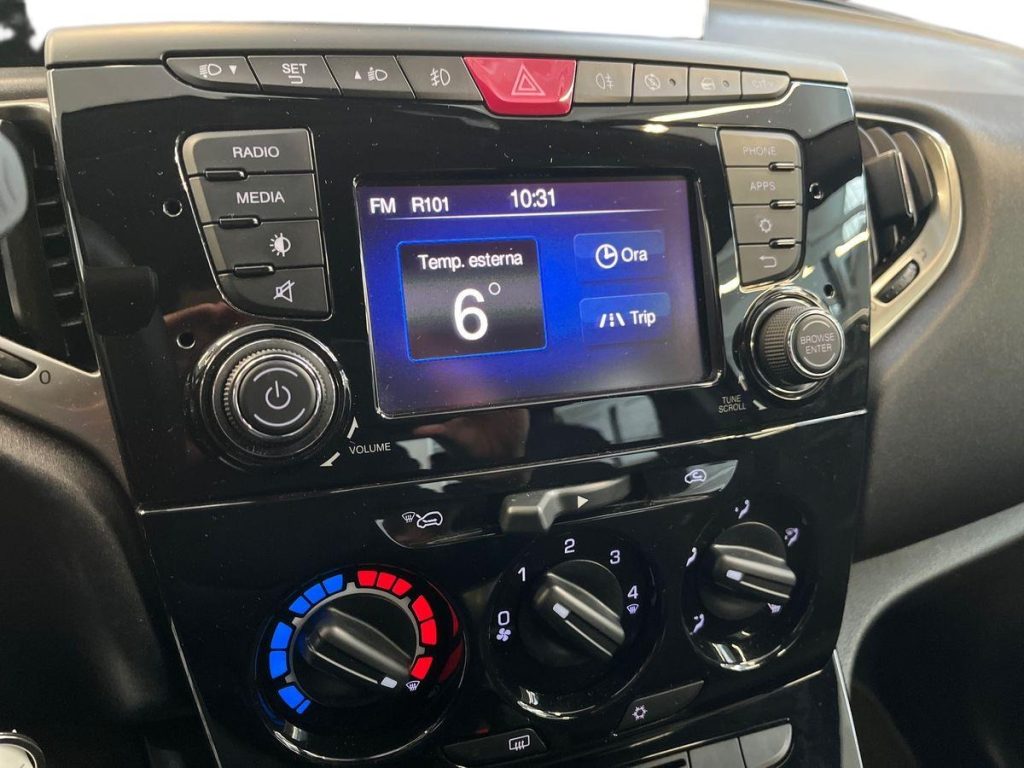 LANCIA Ypsilon 1.2 69 CV 5 porte S&S Gold - 12