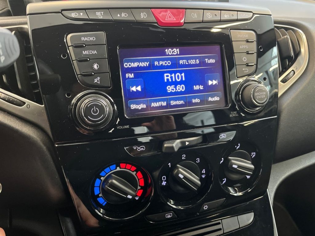 LANCIA Ypsilon 1.2 69 CV 5 porte S&S Gold - 14