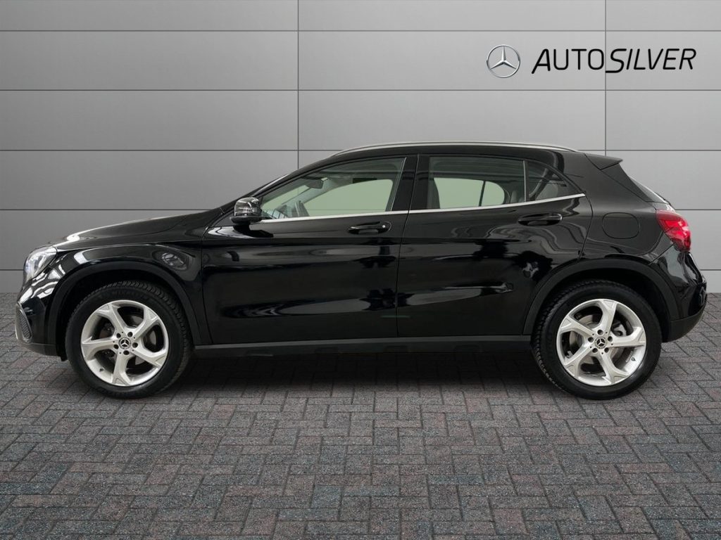 MERCEDES-BENZ GLA 180 Sport - 6