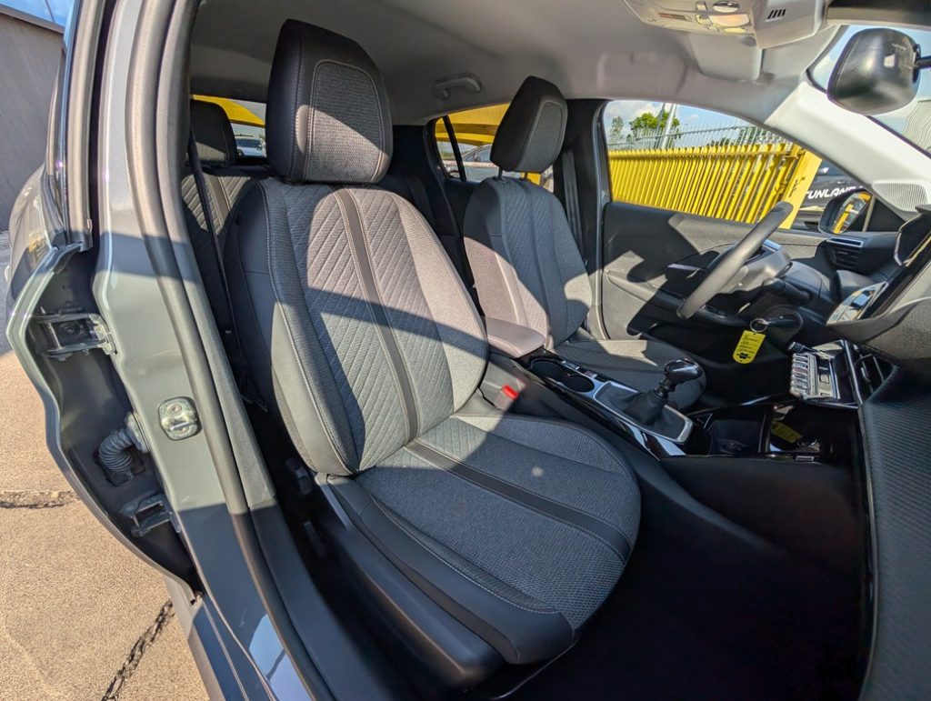PEUGEOT 208 PureTech 100 S&S 5P Allure AZIENDA OK NEOPATENTATI - 29