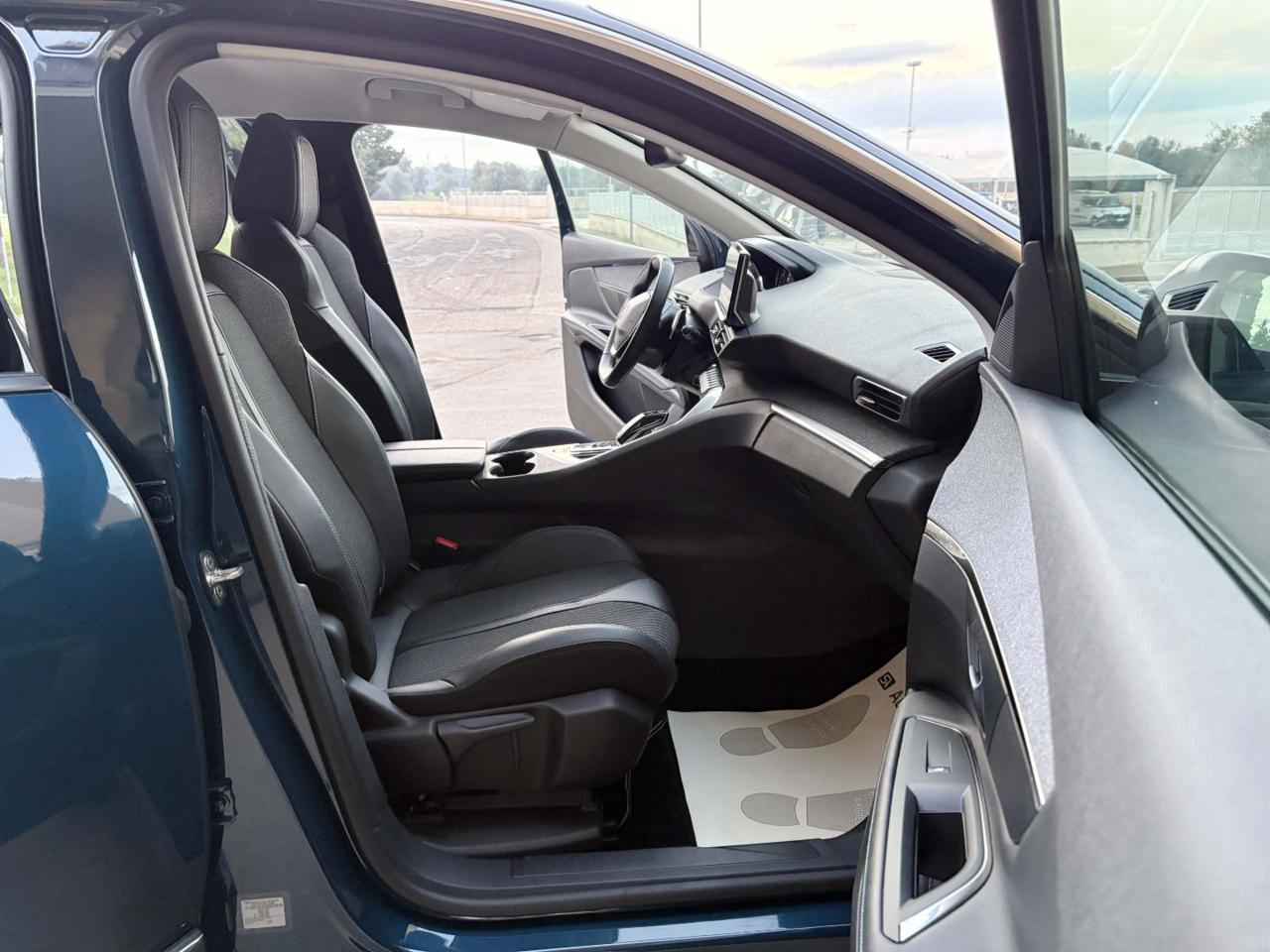 PEUGEOT 3008 1.5 BlueHDi 130 S&S Allure Pack C.AUTOMATICO - 9