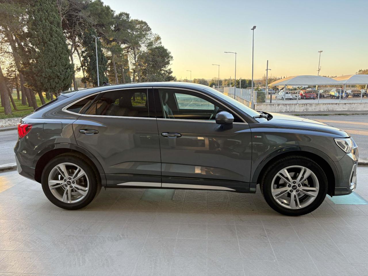 AUDI Q3 SPB Sportback 35 TDI S tronic S line edition - 4