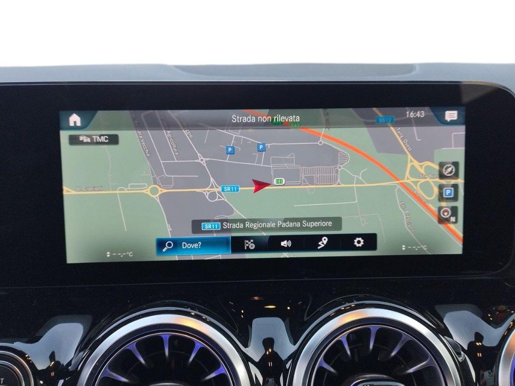 MERCEDES-BENZ GLA 200 d Automatic Sport - 12