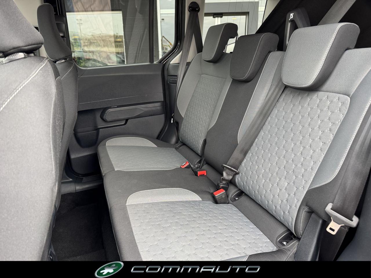 FORD Tourneo Courier 1.0 EcoBoost Titanium - 26