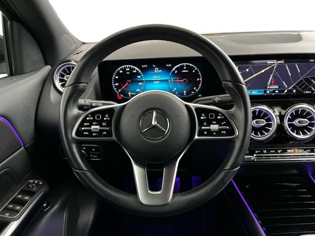 MERCEDES-BENZ GLA 200 d Automatic Sport Plus - 11