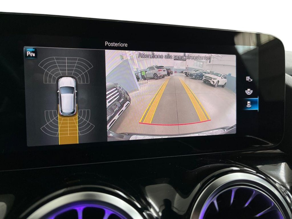 MERCEDES-BENZ GLA 200 d Automatic Sport Plus - 12