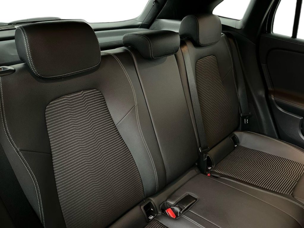 MERCEDES-BENZ GLA 200 d Automatic Sport Plus - 16