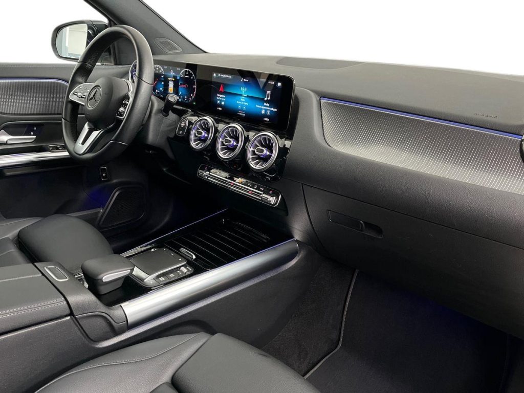 MERCEDES-BENZ GLA 200 d 4matic Sport Plus - 15