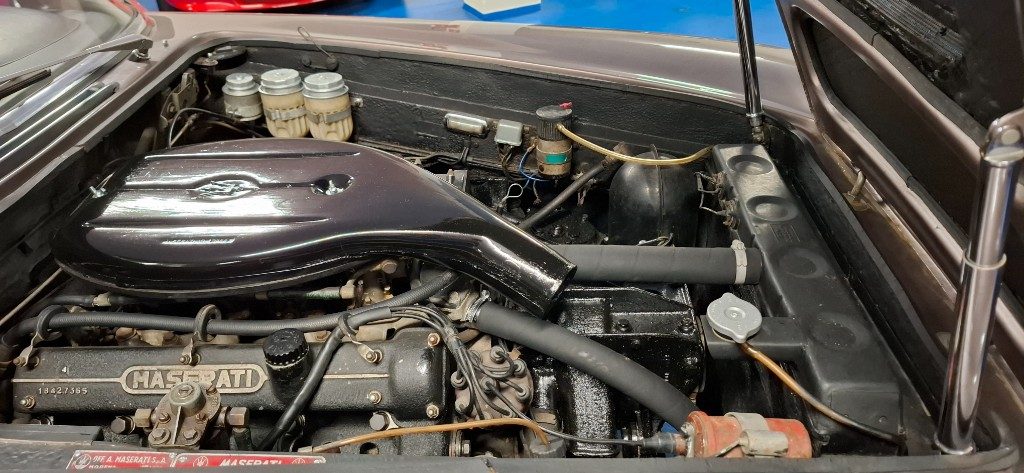 MASERATI Quattroporte 4.136cc **TARGHE NERE**LIBRETTO A PAGINE - 50