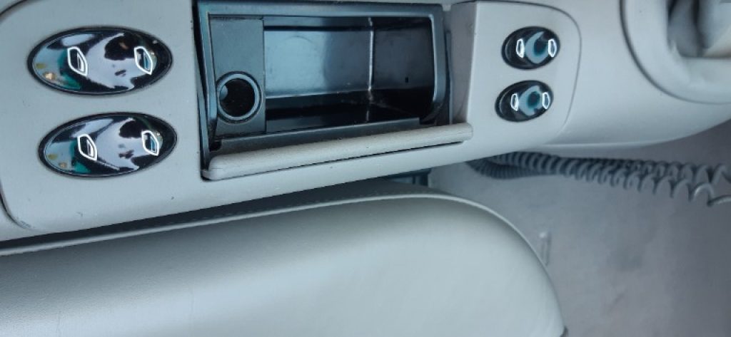 PORSCHE 996 CABRIO - CARRERA 4 - 43