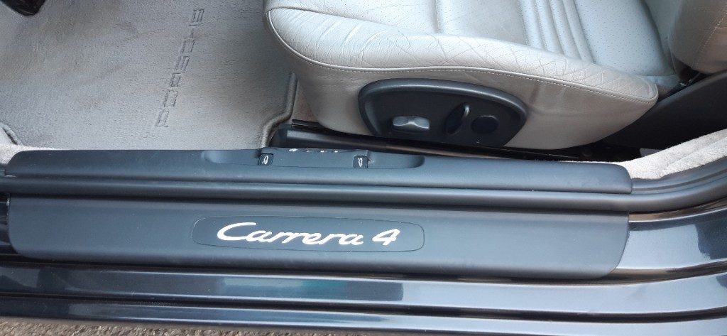 PORSCHE 996 CABRIO - CARRERA 4 - 13
