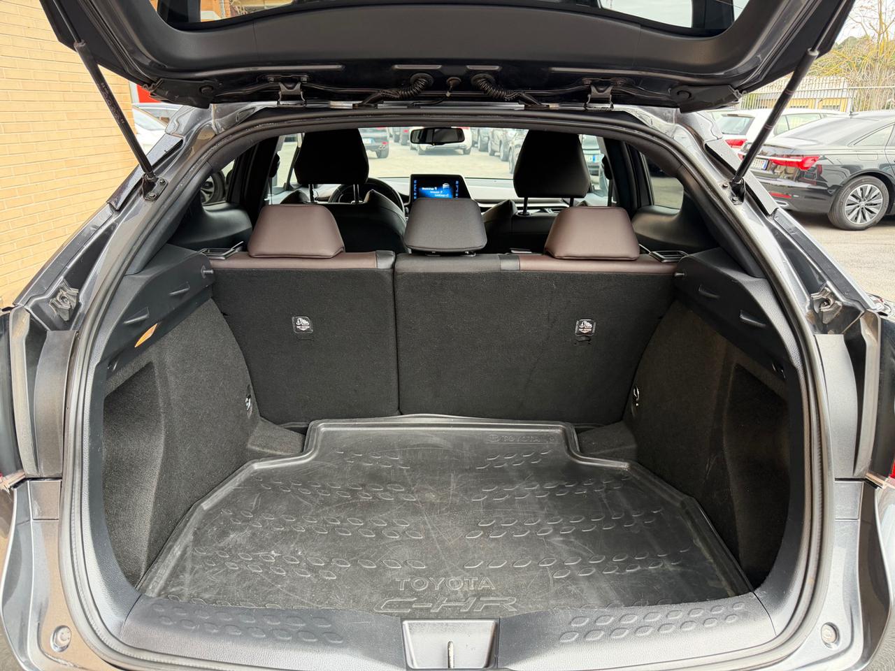 TOYOTA C-HR 1.8 Hybrid E-CVT Lounge SPORT (NESSUN VINCOLO) - 8