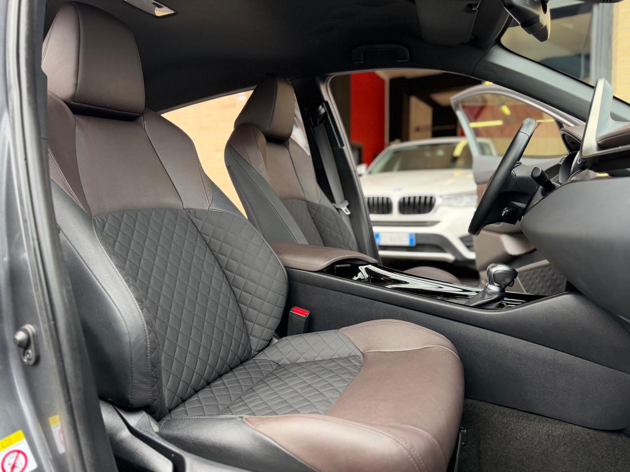 TOYOTA C-HR 1.8 Hybrid E-CVT Lounge SPORT (NESSUN VINCOLO) - 11