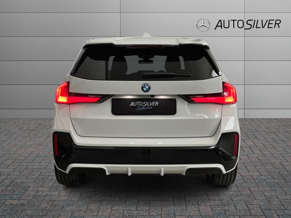 BMW iX1 xDrive 30 Msport - 4