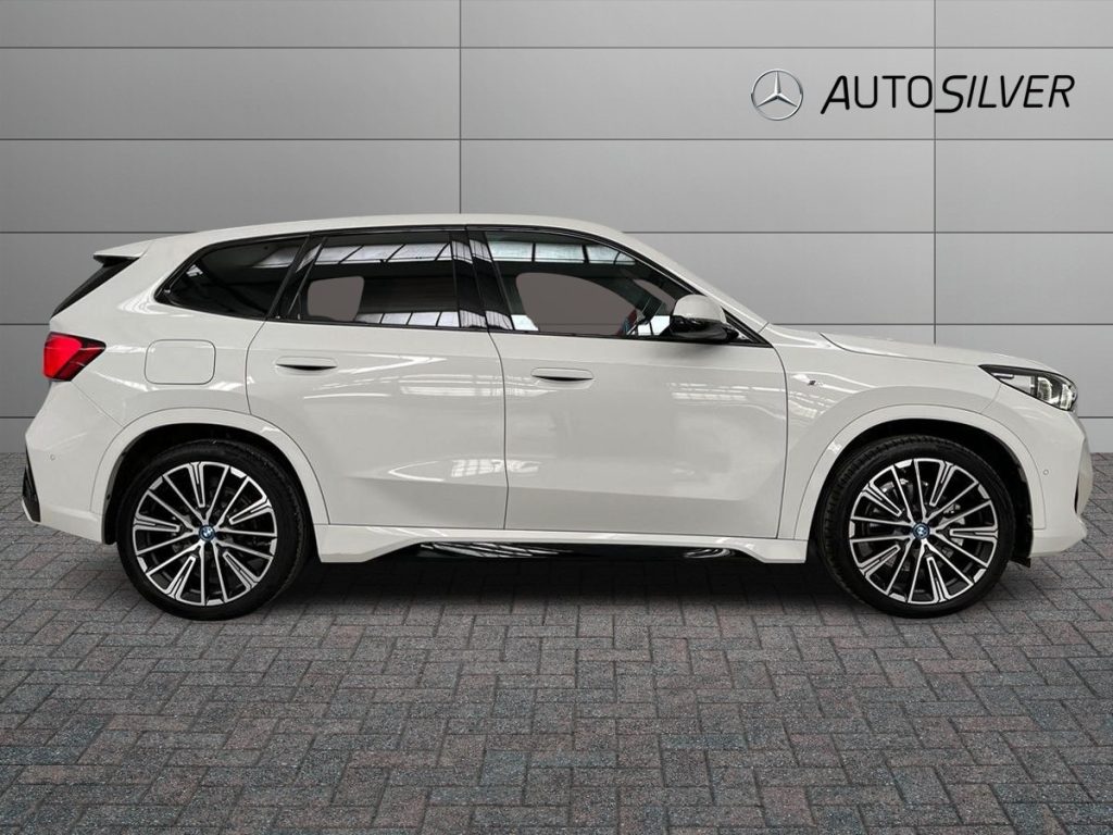 BMW iX1 xDrive 30 Msport - 5