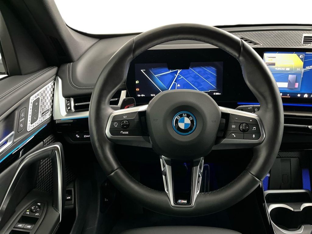 BMW iX1 xDrive 30 Msport - 11