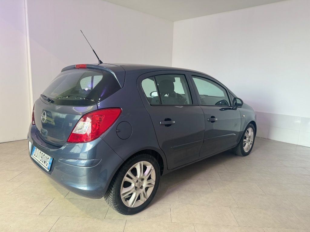 OPEL Corsa 1.2 5. porte Cosmo. - 18