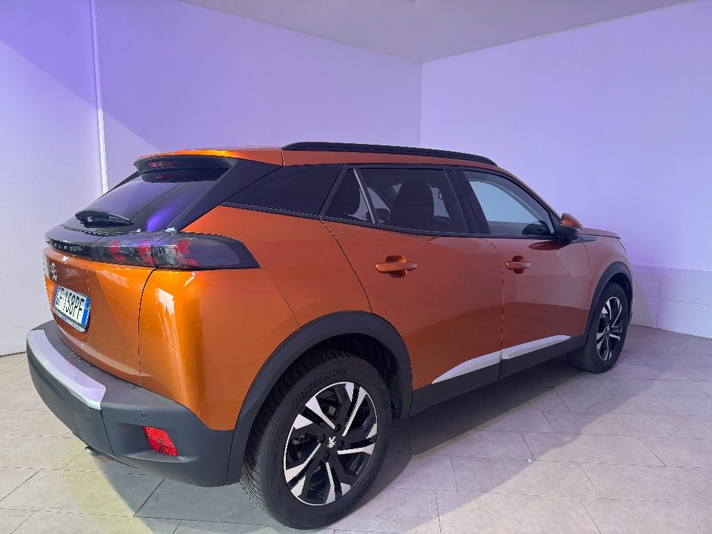 PEUGEOT 2008 BlueHDi 110 S&S GT - 3