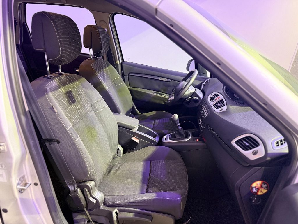 RENAULT Scenic 1.5 dCi 110CV Dynamique - 7