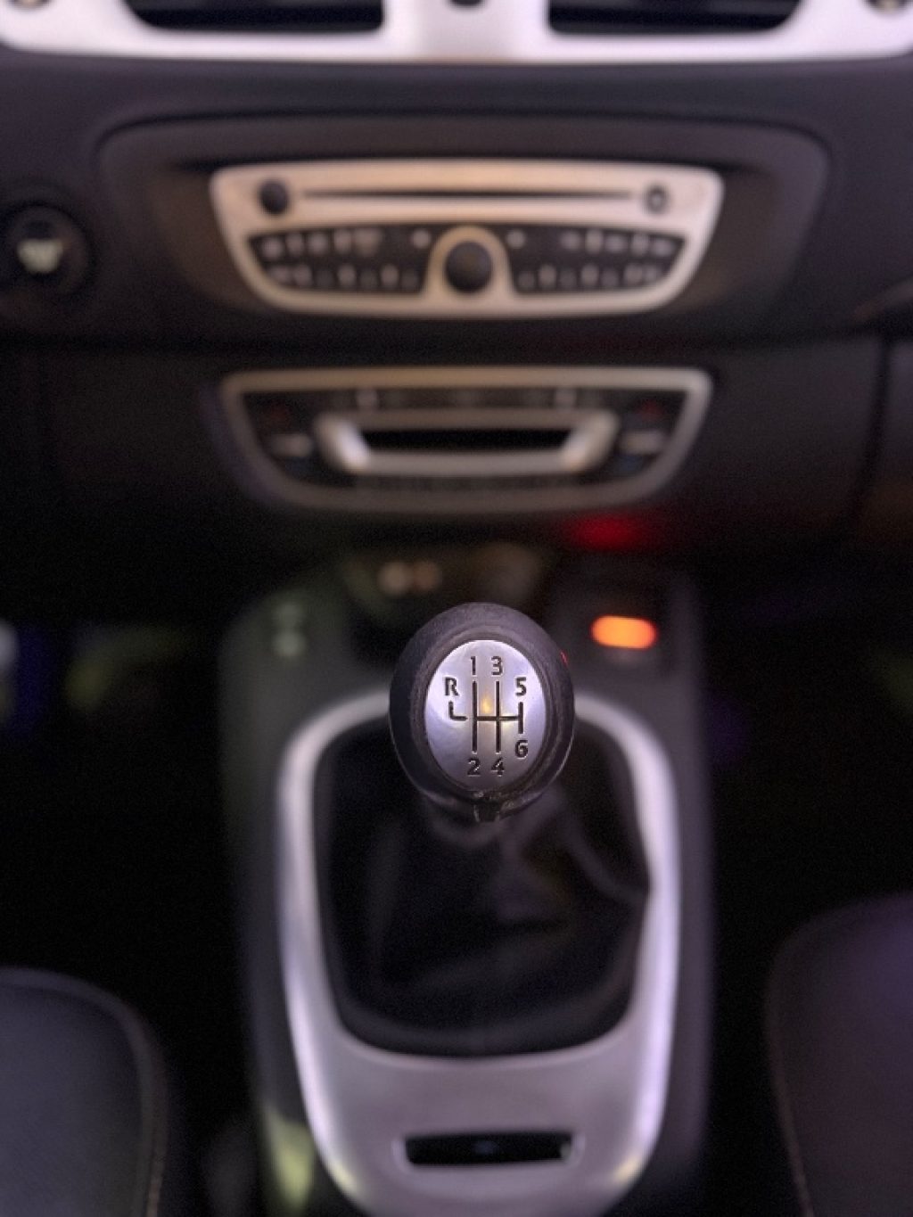 RENAULT Scenic 1.5 dCi 110CV Dynamique - 16