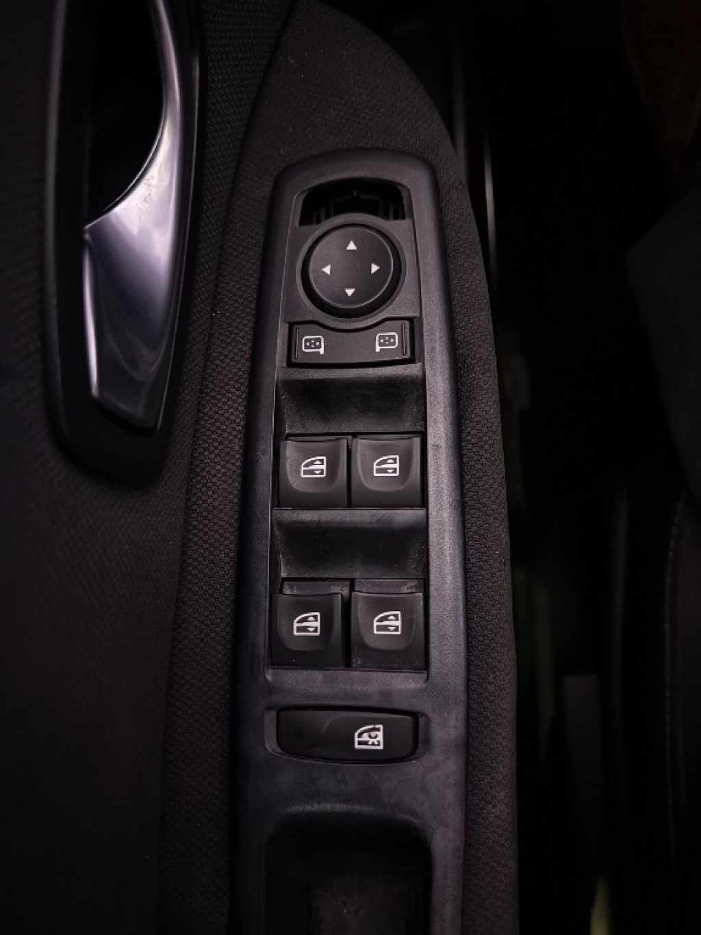 RENAULT Scenic 1.5 dCi 110CV Dynamique - 18